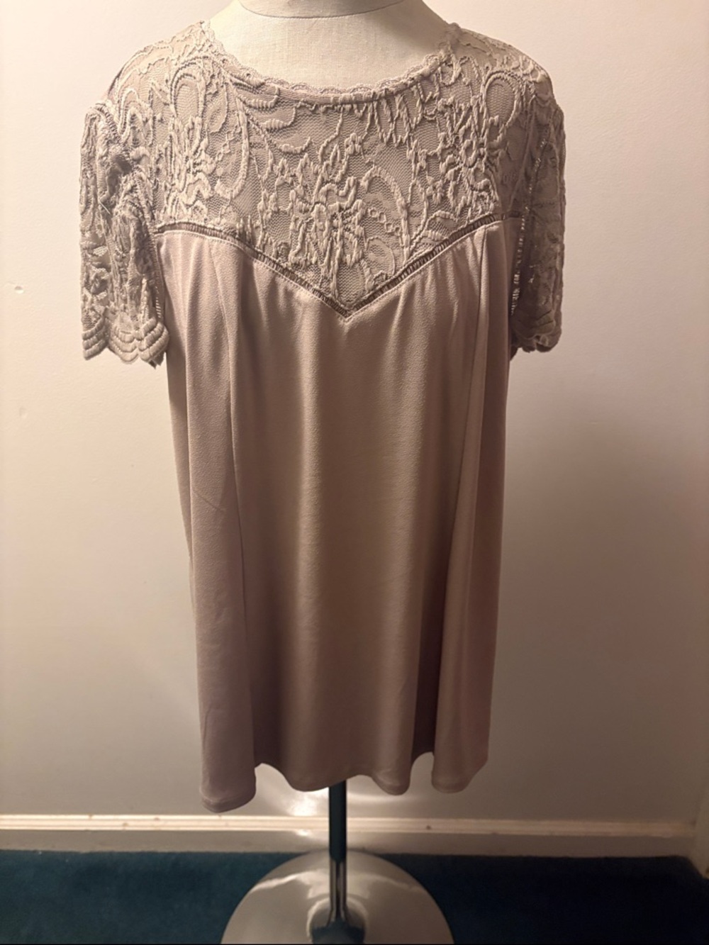 torrid Beige Lace Yoke Short Sleeve Blouse